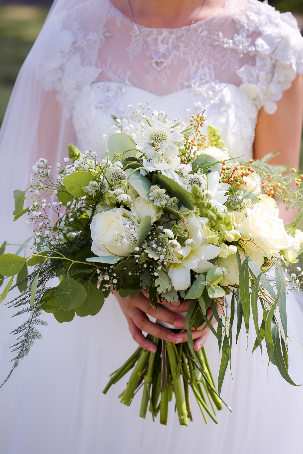 bridal bouquet wedding photographer